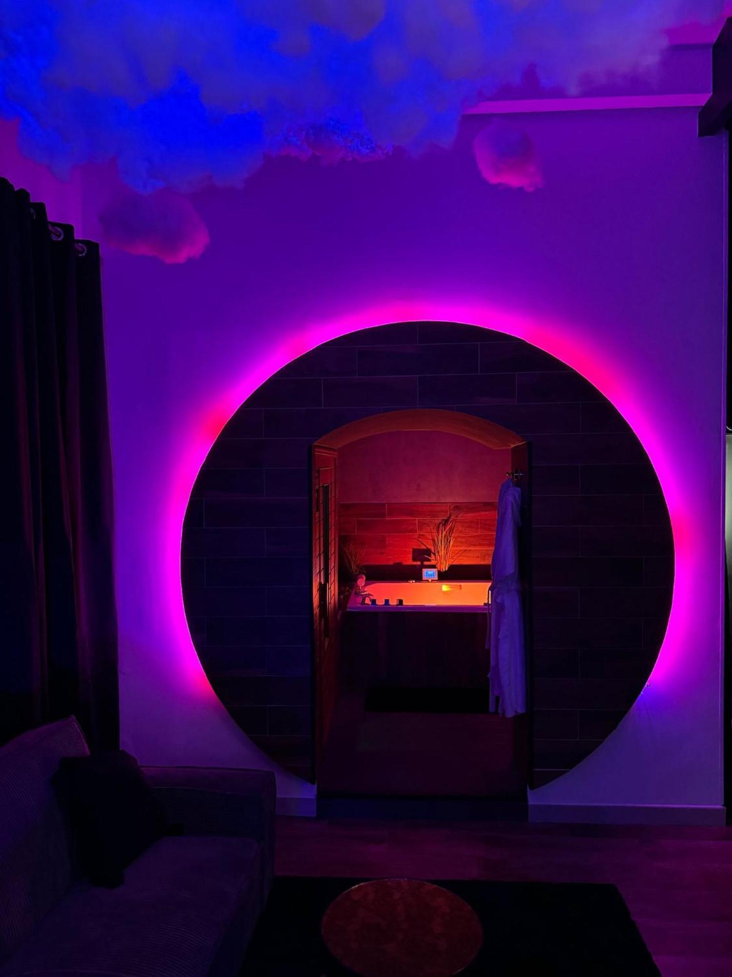 Fullmoon By Cloud Apartment Aubervilliers Luaran gambar